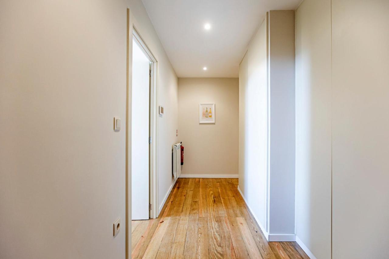 Brand New 4Br W/ 200Yrs Of History In Central Porto By Lovelystay Bagian luar foto