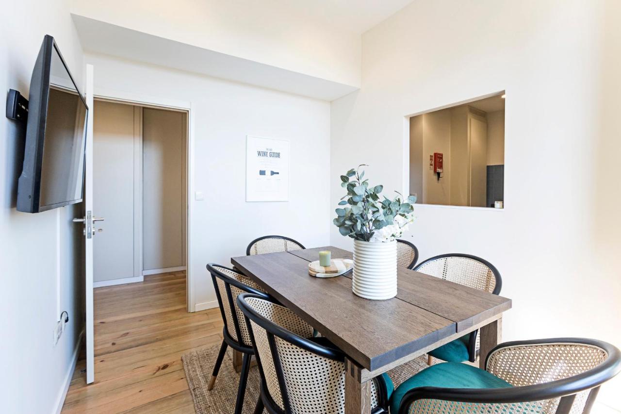 Brand New 4Br W/ 200Yrs Of History In Central Porto By Lovelystay Bagian luar foto